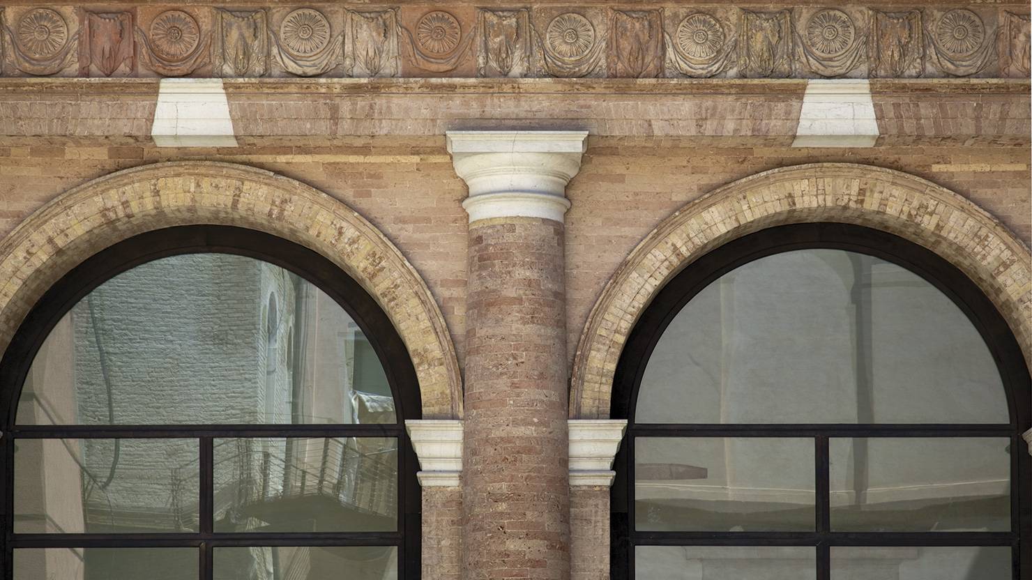 ottone-brunito-serramenti-tobia-scarpa-gallerie-accademia-4_project_big