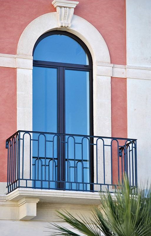 acciaio-zincato-serramenti-giuseppe-gabriele-palazzo-municipale-4_project_big