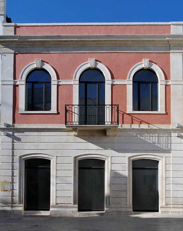 serramenti-acciaio-zincato-palazzo-municipale-giuseppe-gabriele-3_project_big